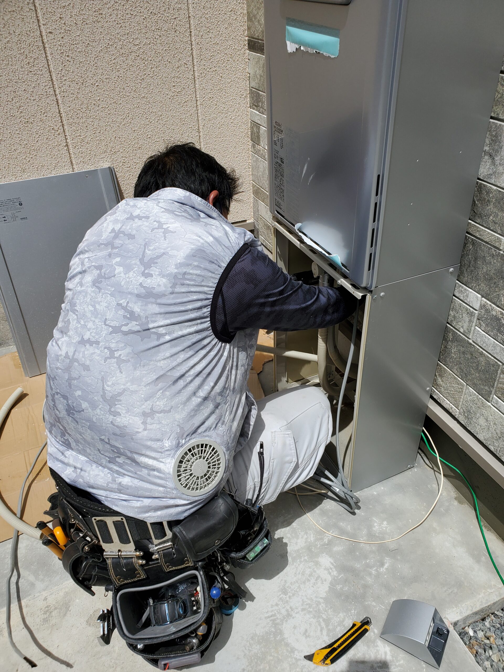丸亀市新築一戸建てにてガス給湯器(エコジョーズ)配線工事👷‍♂️