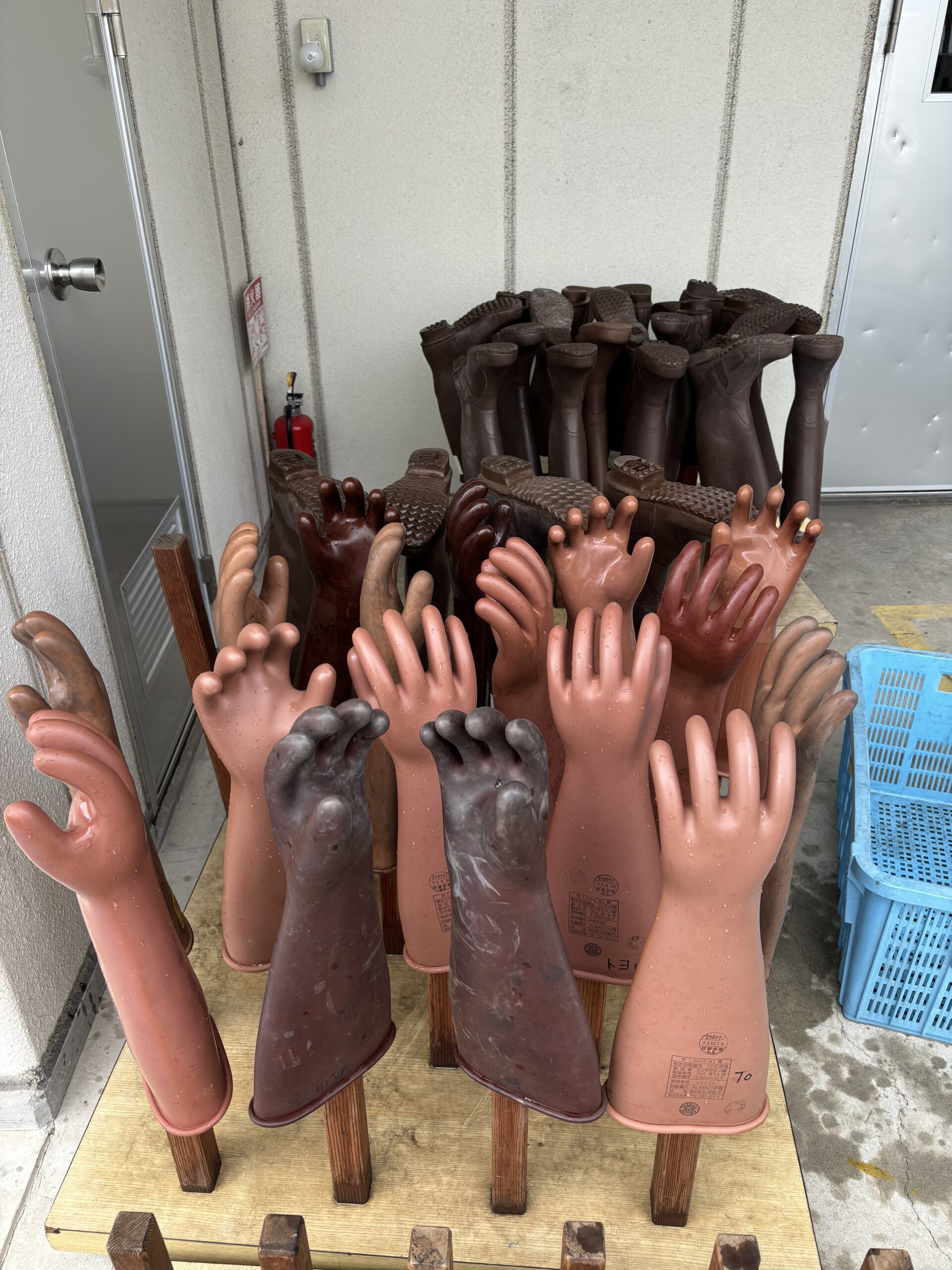 絶縁防具の耐圧試験〜電気工事組合の皆様と〜